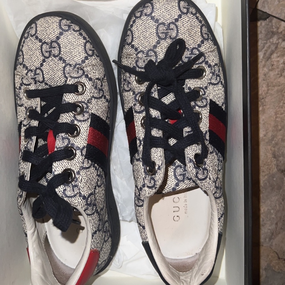 Gucci shoes